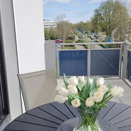 Briesenick-radde Pearl * توسينس